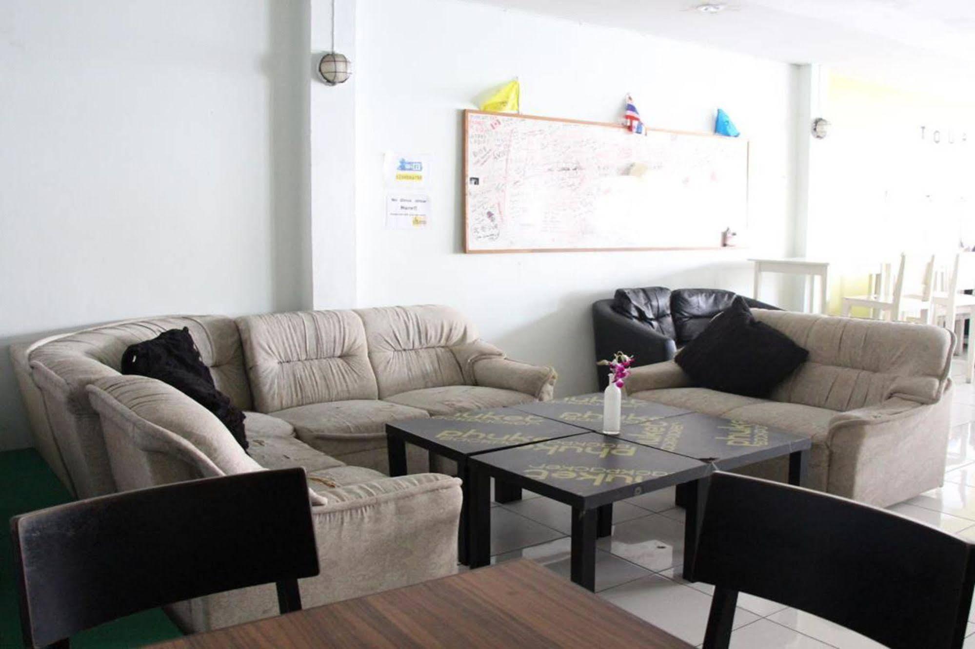 Oyo 1054 Phuket Backpacker Hostel Exteriér fotografie
