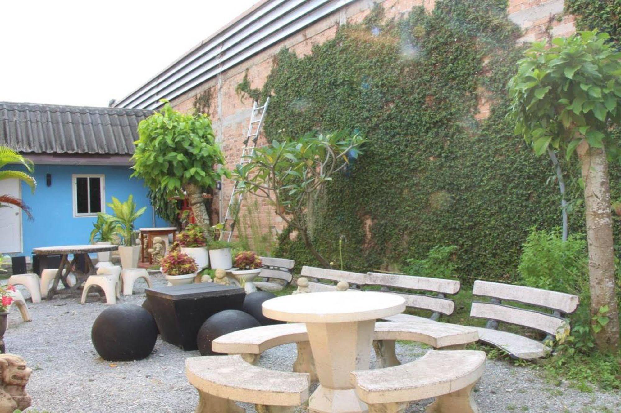 Oyo 1054 Phuket Backpacker Hostel Exteriér fotografie