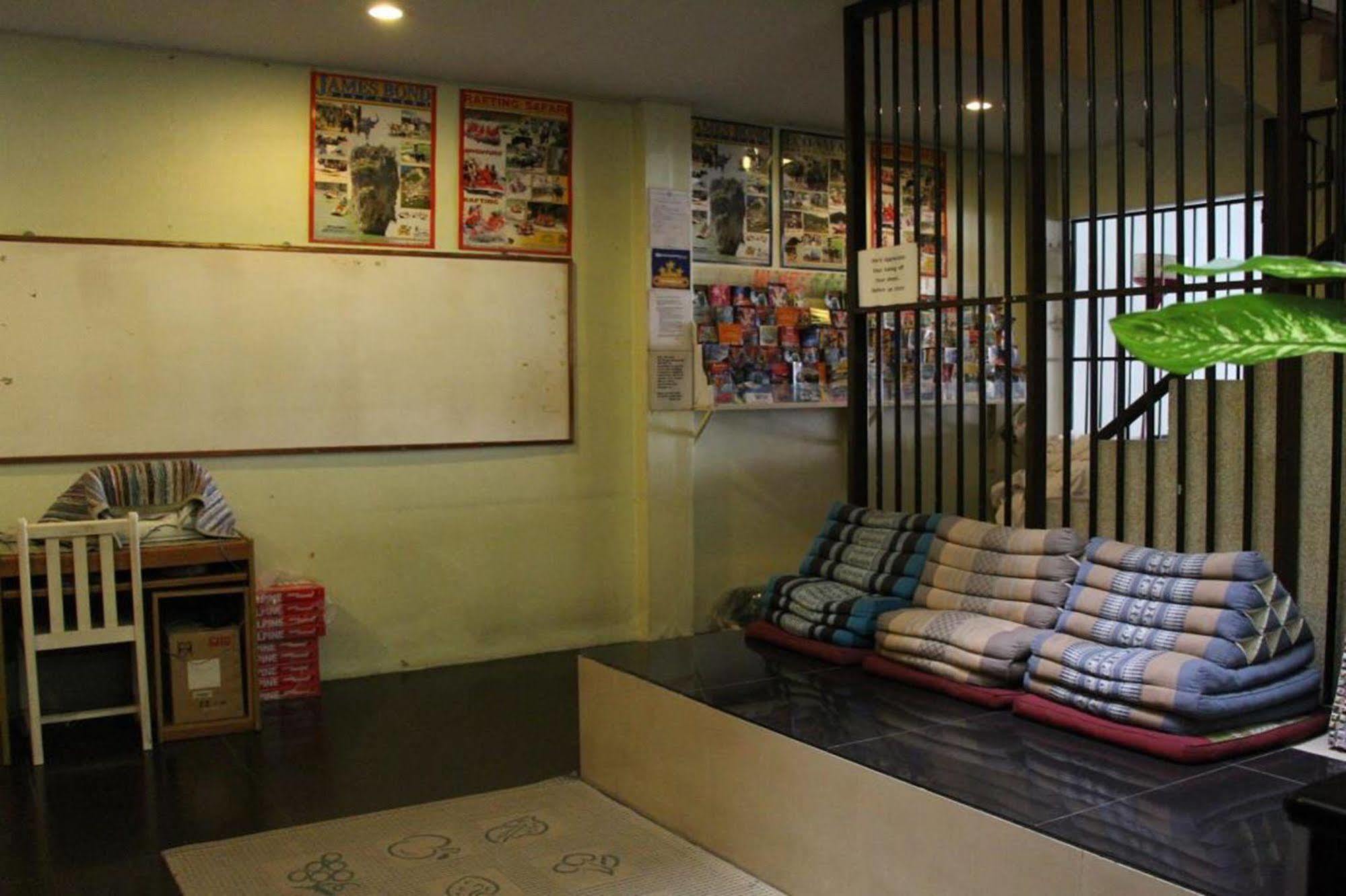 Oyo 1054 Phuket Backpacker Hostel Exteriér fotografie