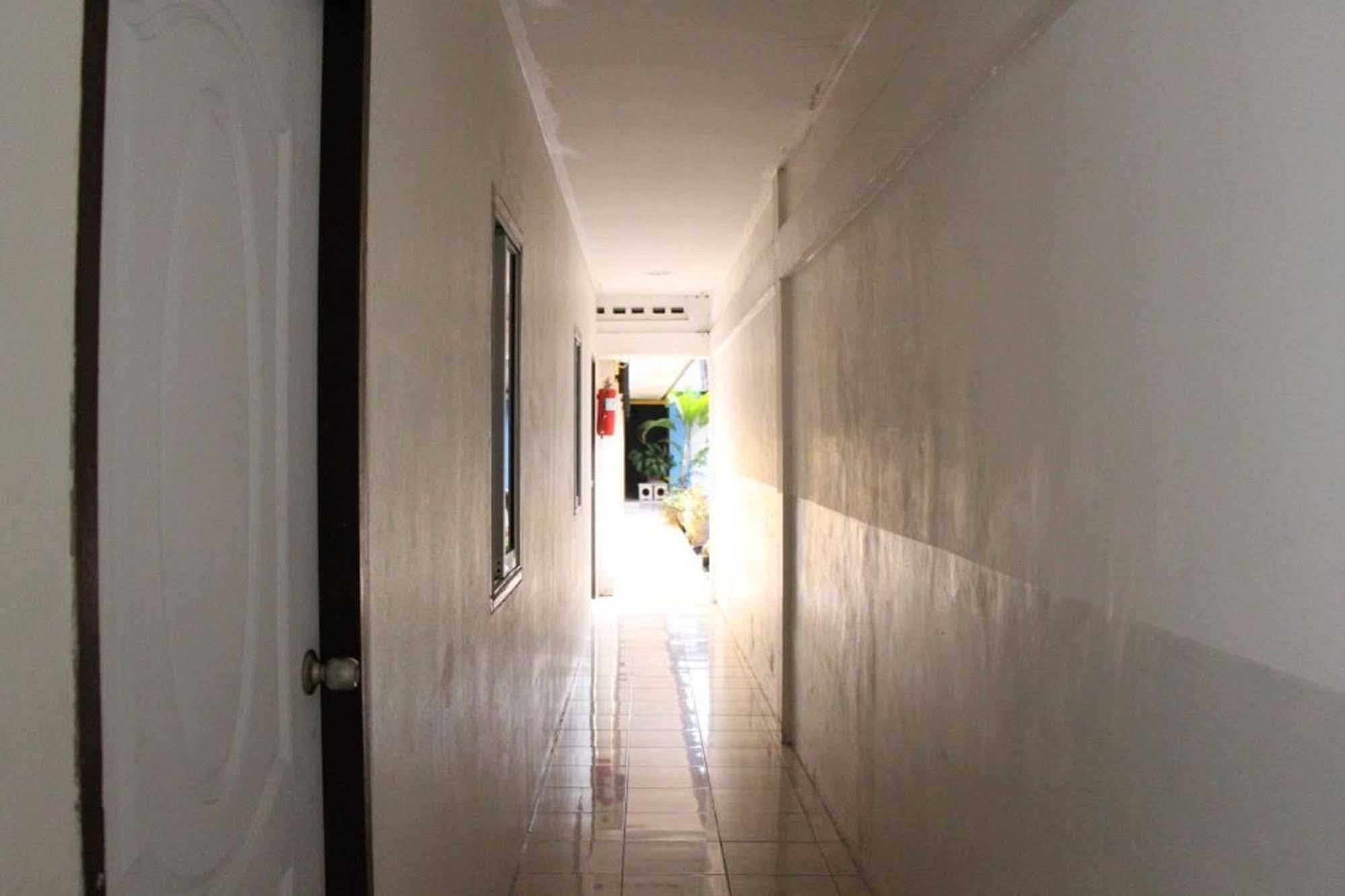 Oyo 1054 Phuket Backpacker Hostel Exteriér fotografie